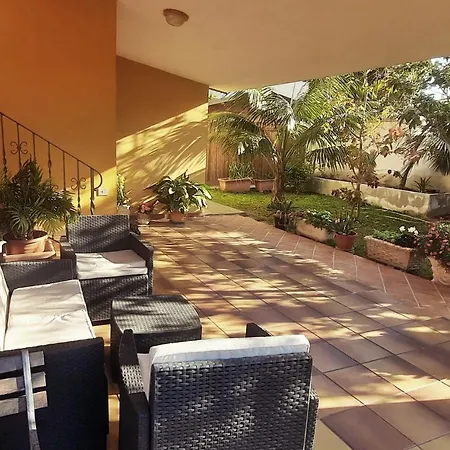 Janas Bed & Breakfast 3*